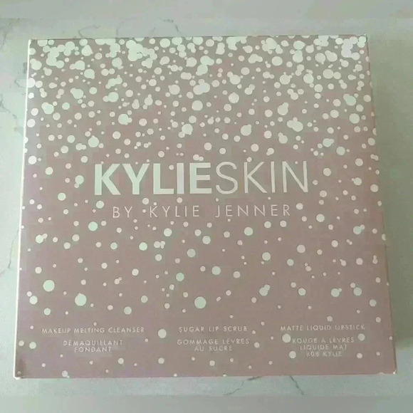 KylieSkin By Kylie Jenner - Picture 1 of 5